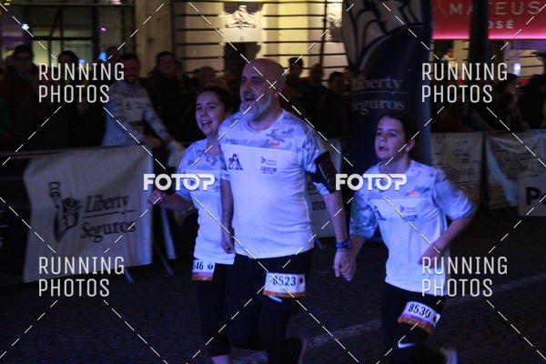 Buy your photos of the eventS�o Silvestre Porto 2019 on Fotop