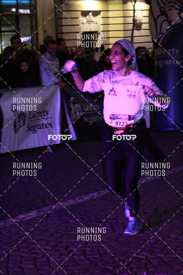 Buy your photos of the eventS�o Silvestre Porto 2019 on Fotop