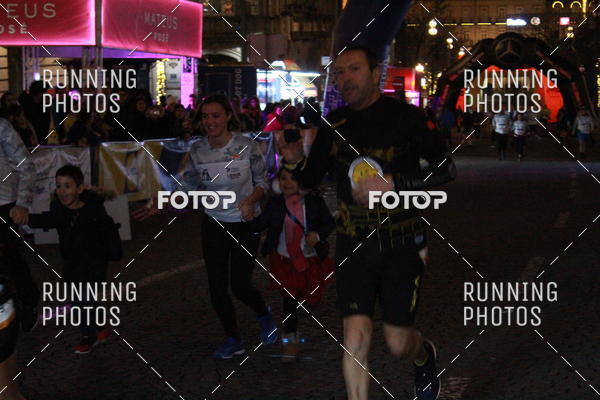 Buy your photos of the eventS�o Silvestre Porto 2019 on Fotop