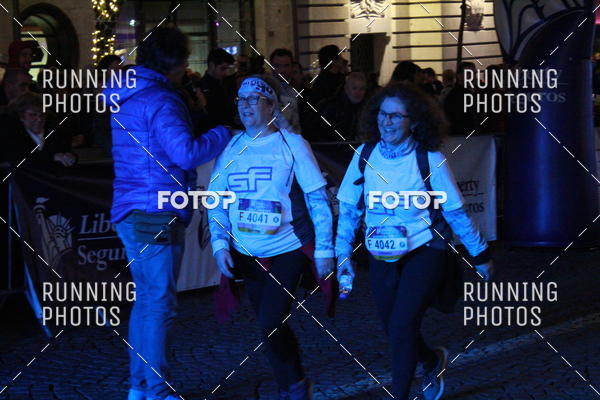 Buy your photos of the eventS�o Silvestre Porto 2019 on Fotop