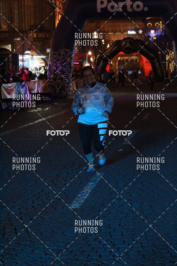 Buy your photos of the eventS�o Silvestre Porto 2019 on Fotop
