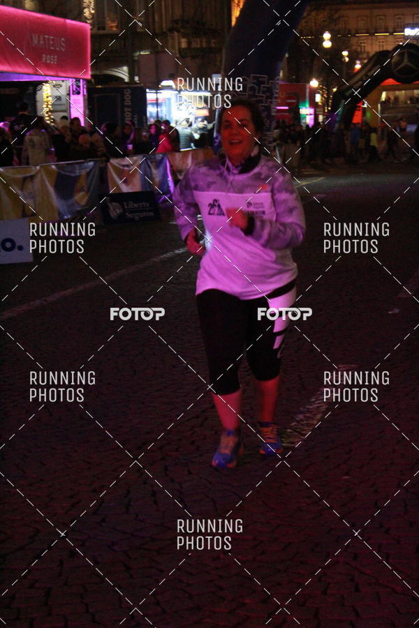 Buy your photos of the eventS�o Silvestre Porto 2019 on Fotop