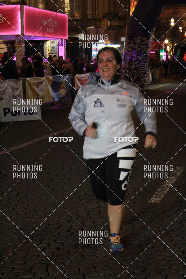 Buy your photos of the eventS�o Silvestre Porto 2019 on Fotop