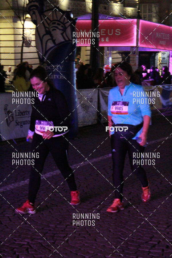 Buy your photos of the eventS�o Silvestre Porto 2019 on Fotop