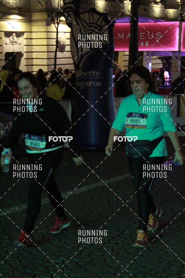 Buy your photos of the eventS�o Silvestre Porto 2019 on Fotop