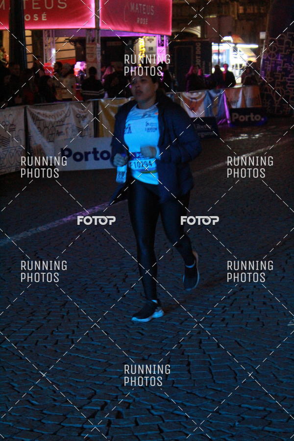 Buy your photos of the eventS�o Silvestre Porto 2019 on Fotop