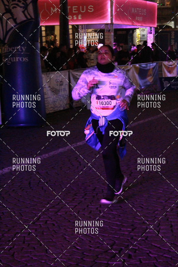 Buy your photos of the eventS�o Silvestre Porto 2019 on Fotop