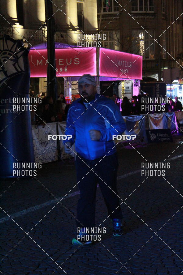 Buy your photos of the eventS�o Silvestre Porto 2019 on Fotop