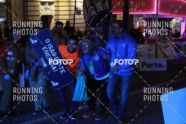 Buy your photos of the eventS�o Silvestre Porto 2019 on Fotop