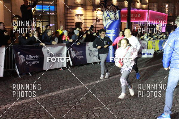Buy your photos of the eventS�o Silvestre Porto 2019 on Fotop