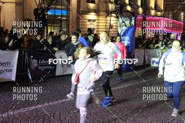 Buy your photos of the eventS�o Silvestre Porto 2019 on Fotop