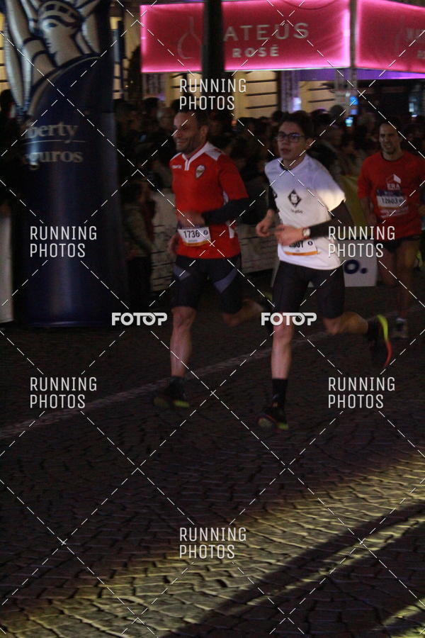 Buy your photos of the eventS�o Silvestre Porto 2019 on Fotop