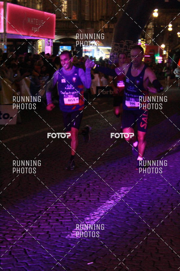 Buy your photos of the eventS�o Silvestre Porto 2019 on Fotop