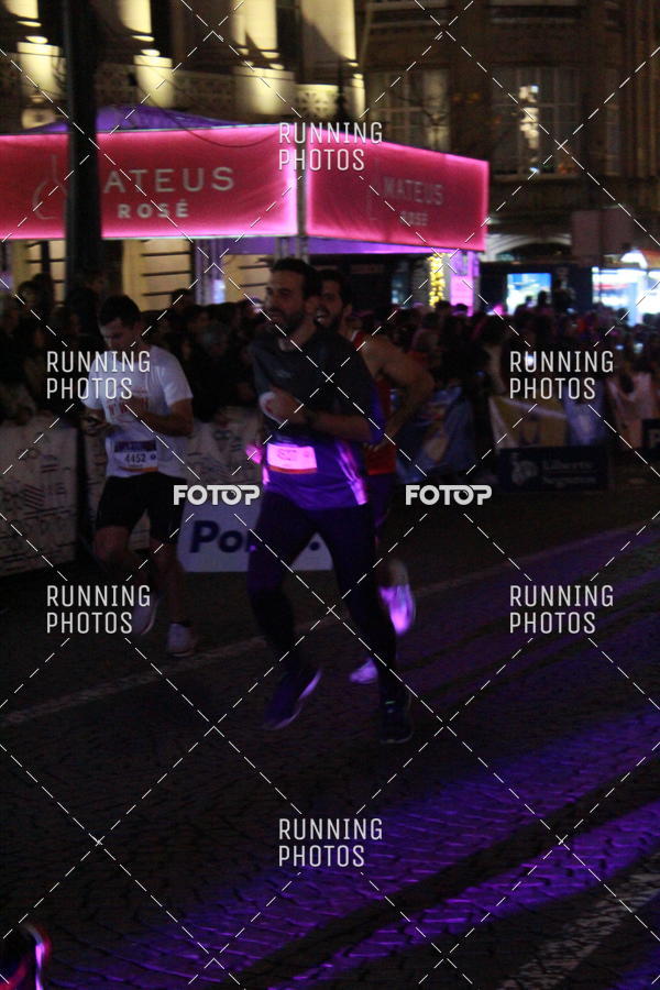 Buy your photos of the eventS�o Silvestre Porto 2019 on Fotop