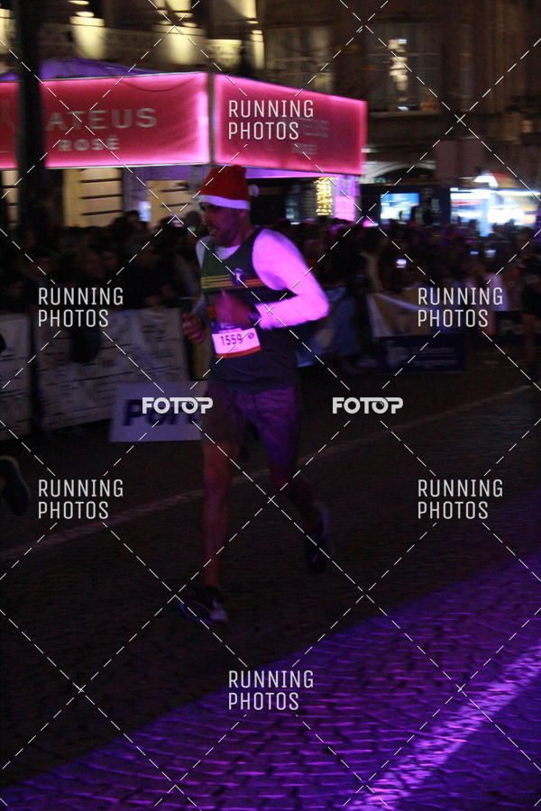 Buy your photos of the eventS�o Silvestre Porto 2019 on Fotop