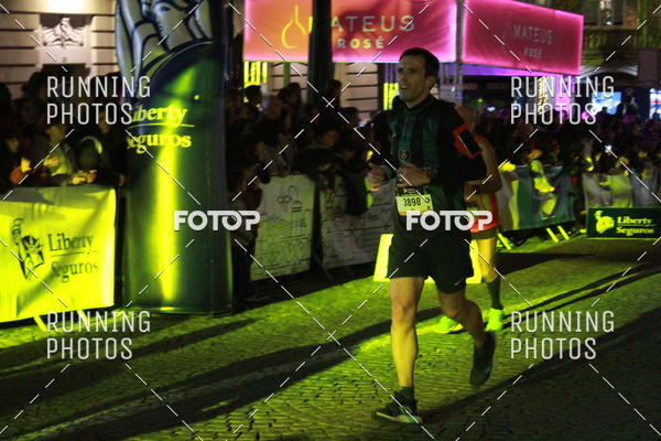 Buy your photos of the eventS�o Silvestre Porto 2019 on Fotop