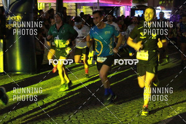 Buy your photos of the eventS�o Silvestre Porto 2019 on Fotop