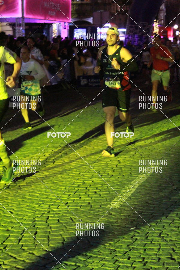 Buy your photos of the eventS�o Silvestre Porto 2019 on Fotop