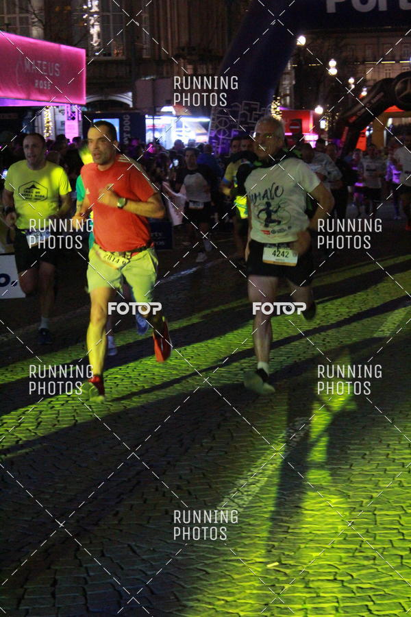 Buy your photos of the eventS�o Silvestre Porto 2019 on Fotop