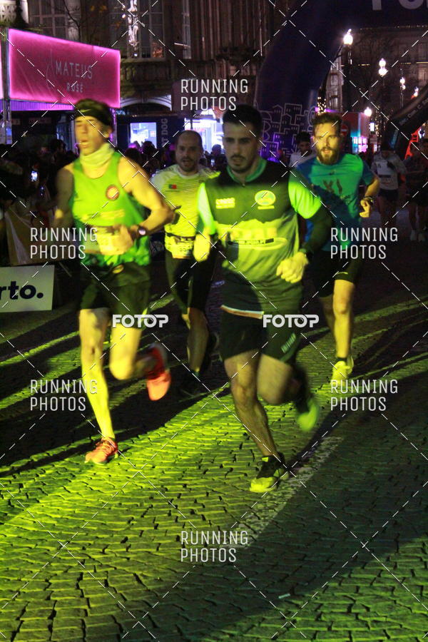 Buy your photos of the eventS�o Silvestre Porto 2019 on Fotop