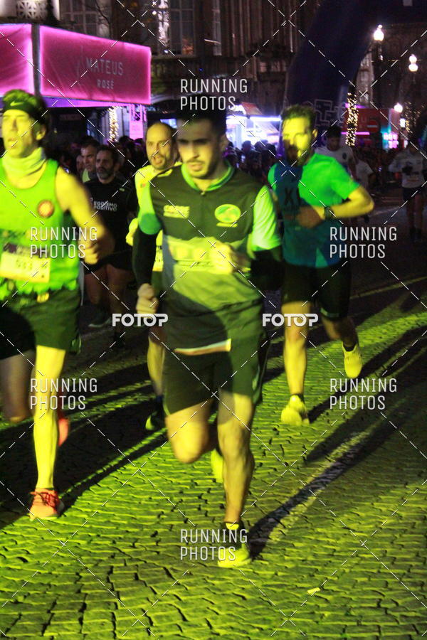 Buy your photos of the eventS�o Silvestre Porto 2019 on Fotop