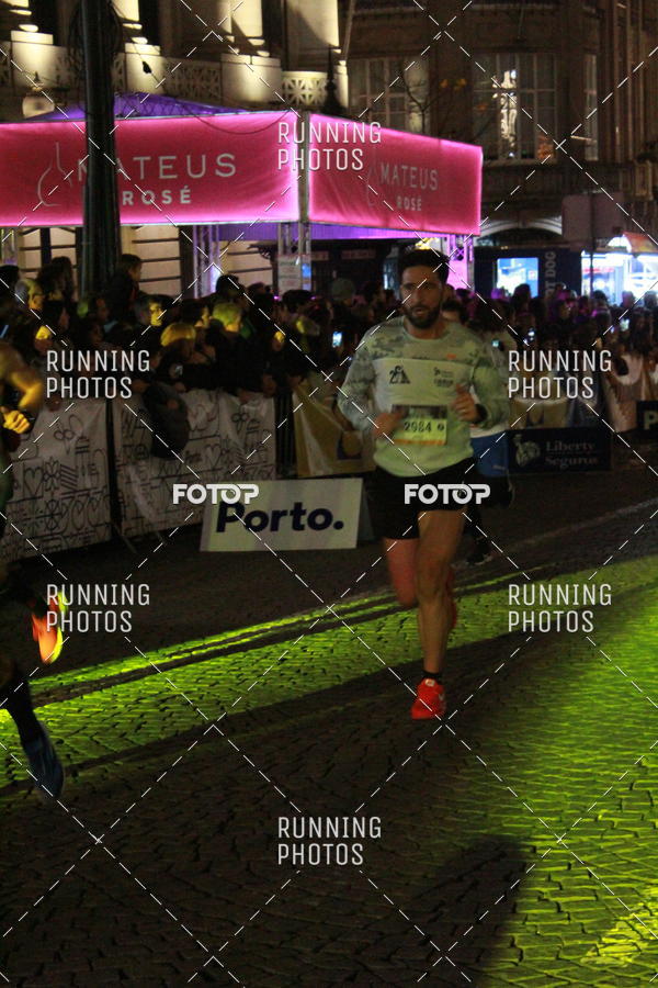 Buy your photos of the eventS�o Silvestre Porto 2019 on Fotop