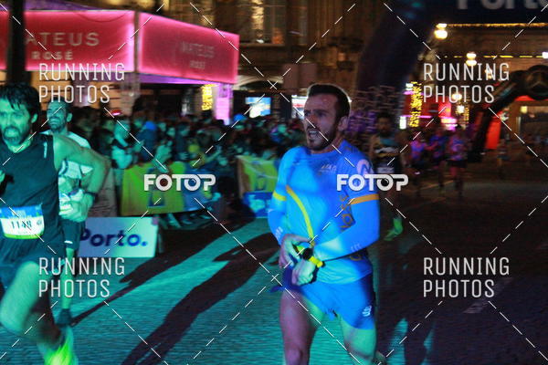 Buy your photos of the eventS�o Silvestre Porto 2019 on Fotop
