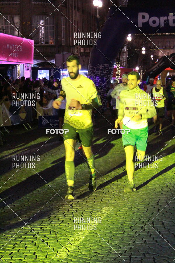 Buy your photos of the eventS�o Silvestre Porto 2019 on Fotop