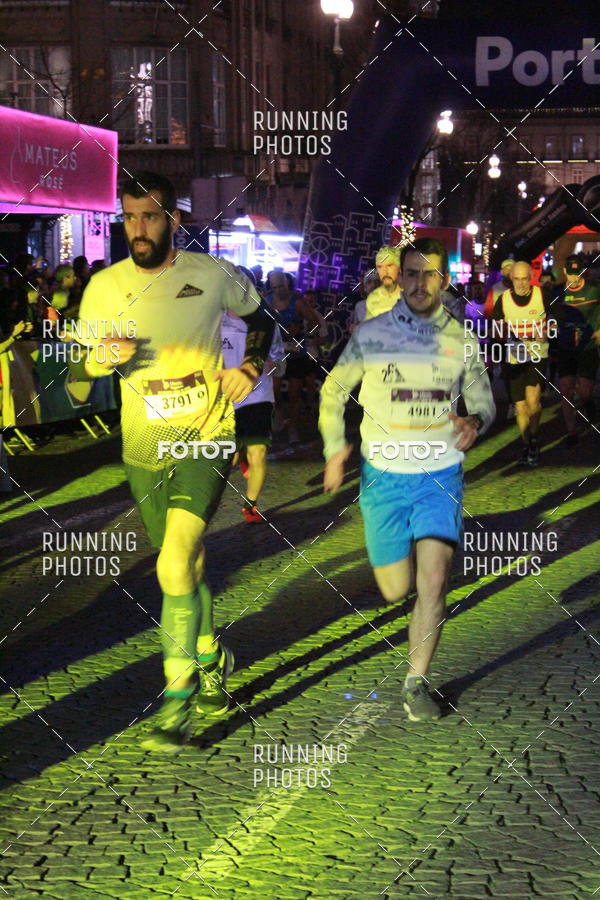 Buy your photos of the eventS�o Silvestre Porto 2019 on Fotop