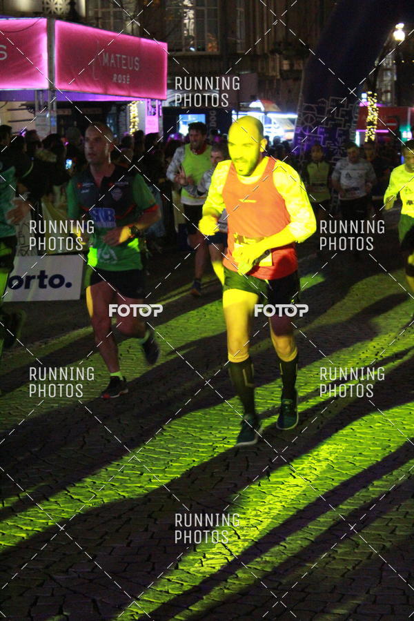 Buy your photos of the eventS�o Silvestre Porto 2019 on Fotop