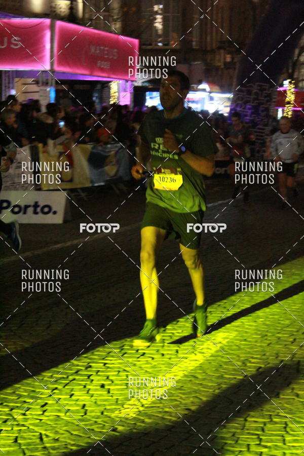 Buy your photos of the eventS�o Silvestre Porto 2019 on Fotop
