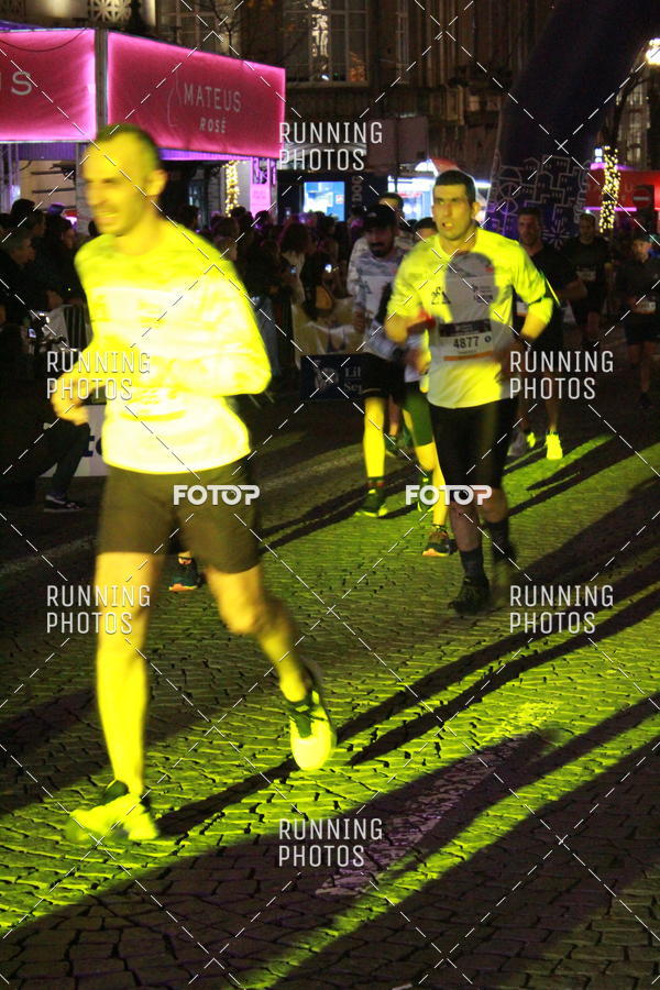 Buy your photos of the eventS�o Silvestre Porto 2019 on Fotop