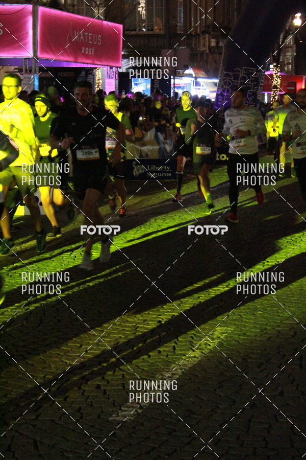 Buy your photos of the eventS�o Silvestre Porto 2019 on Fotop