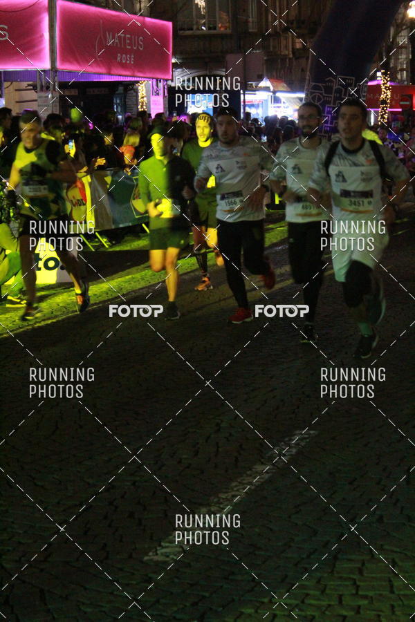 Buy your photos of the eventS�o Silvestre Porto 2019 on Fotop