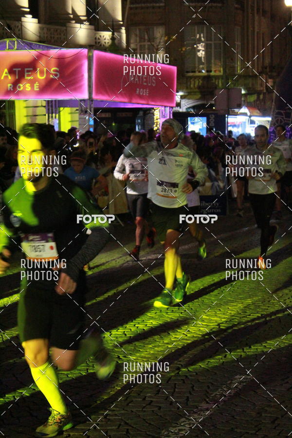 Buy your photos of the eventS�o Silvestre Porto 2019 on Fotop