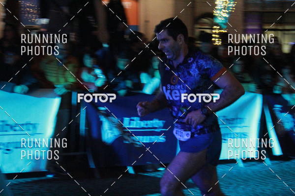 Buy your photos of the eventS�o Silvestre Porto 2019 on Fotop