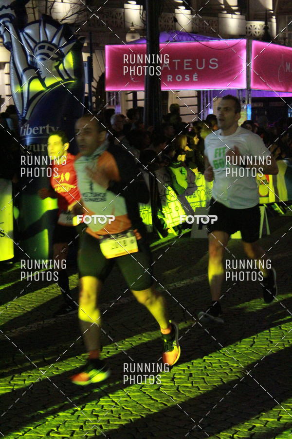 Buy your photos of the eventS�o Silvestre Porto 2019 on Fotop