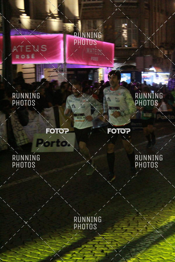Buy your photos of the eventS�o Silvestre Porto 2019 on Fotop