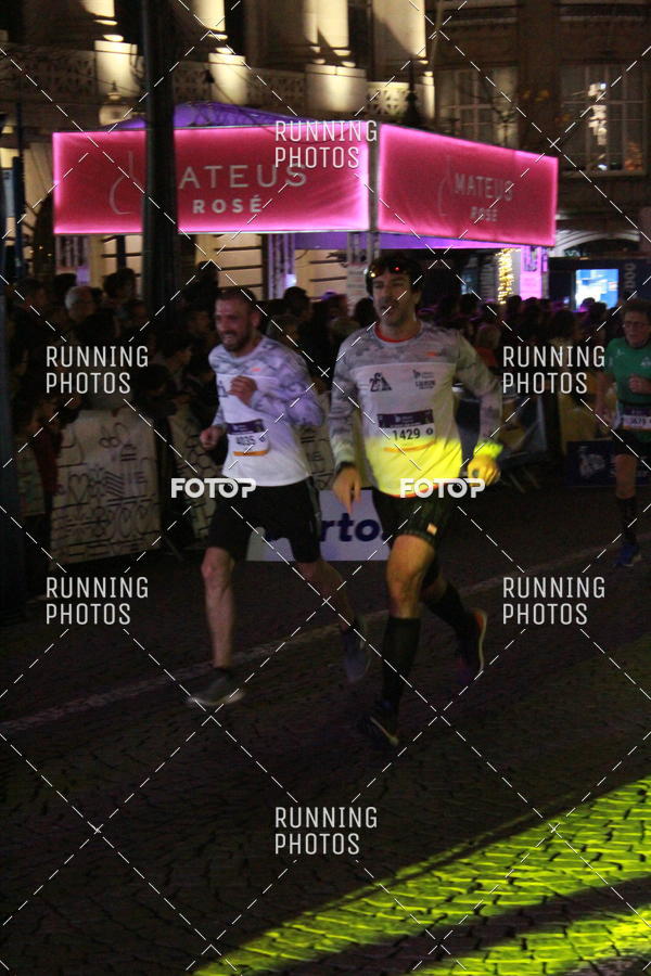 Buy your photos of the eventS�o Silvestre Porto 2019 on Fotop