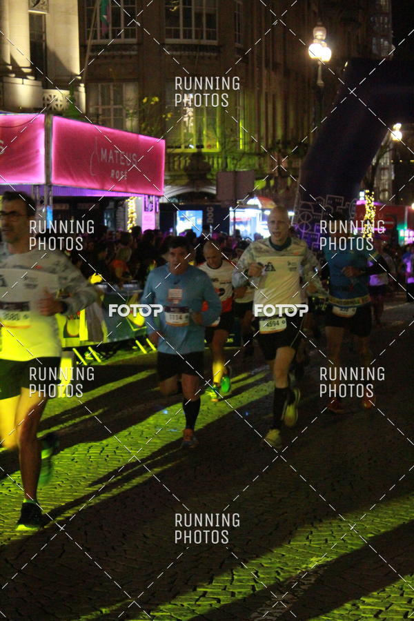 Buy your photos of the eventS�o Silvestre Porto 2019 on Fotop