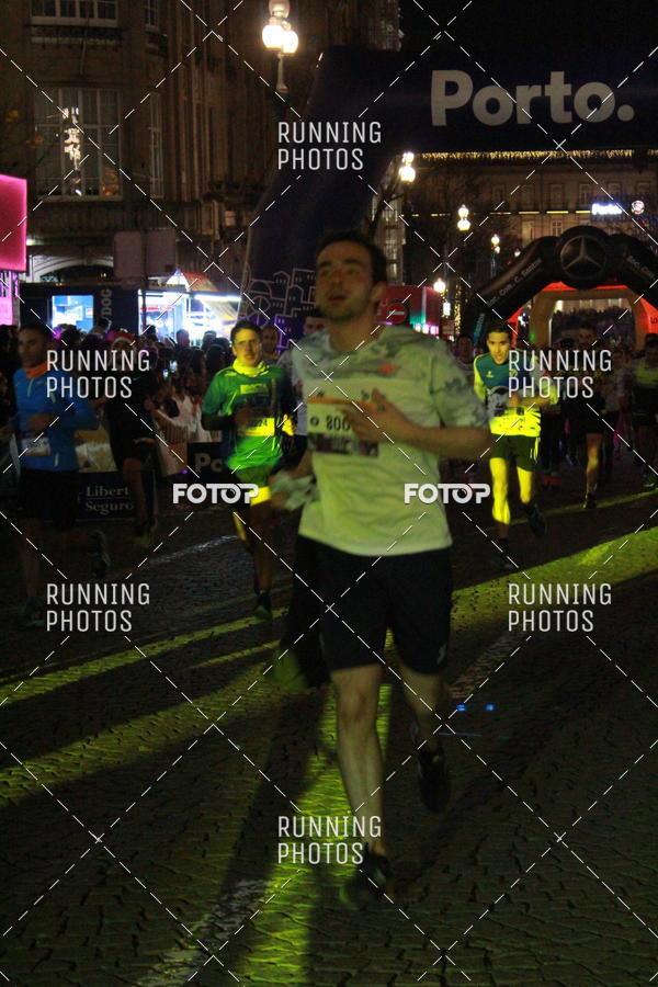Buy your photos of the eventS�o Silvestre Porto 2019 on Fotop