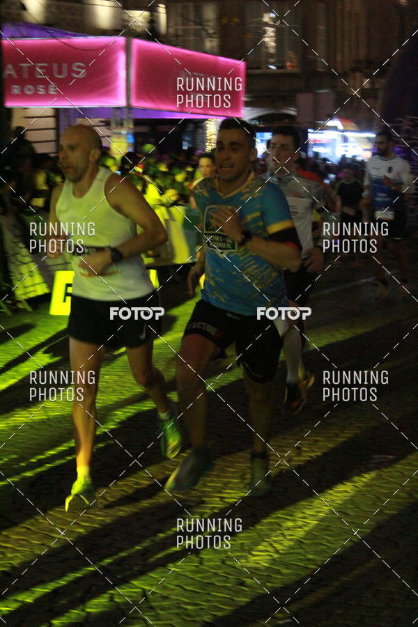 Buy your photos of the eventS�o Silvestre Porto 2019 on Fotop