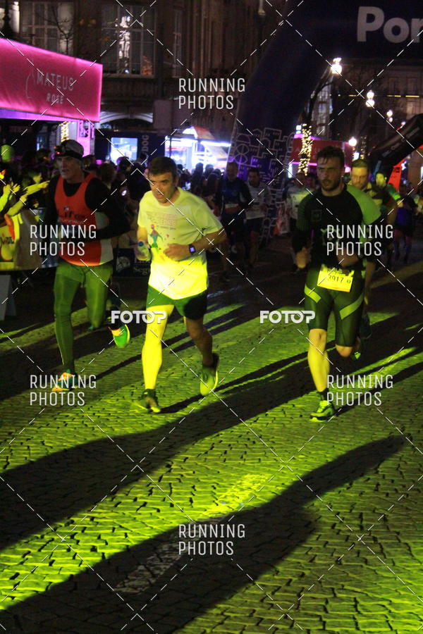 Buy your photos of the eventS�o Silvestre Porto 2019 on Fotop