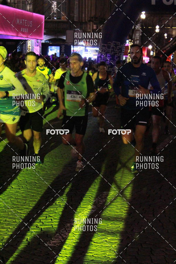Buy your photos of the eventS�o Silvestre Porto 2019 on Fotop