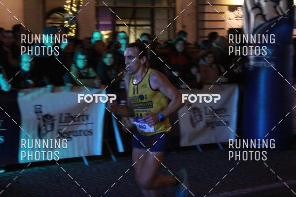 Buy your photos of the eventS�o Silvestre Porto 2019 on Fotop