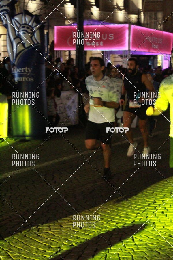 Buy your photos of the eventS�o Silvestre Porto 2019 on Fotop