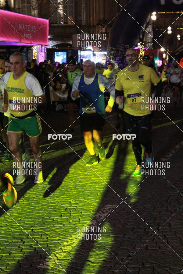 Buy your photos of the eventS�o Silvestre Porto 2019 on Fotop