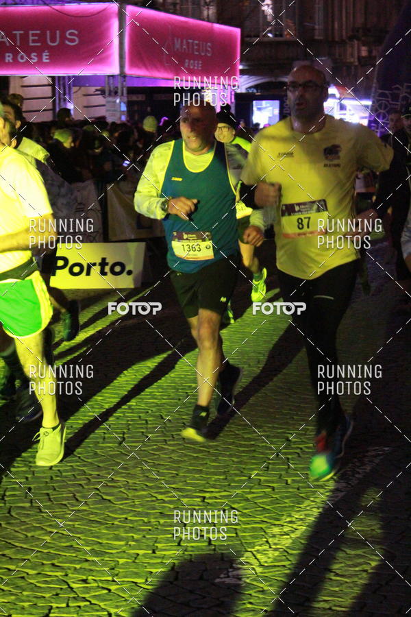 Buy your photos of the eventS�o Silvestre Porto 2019 on Fotop