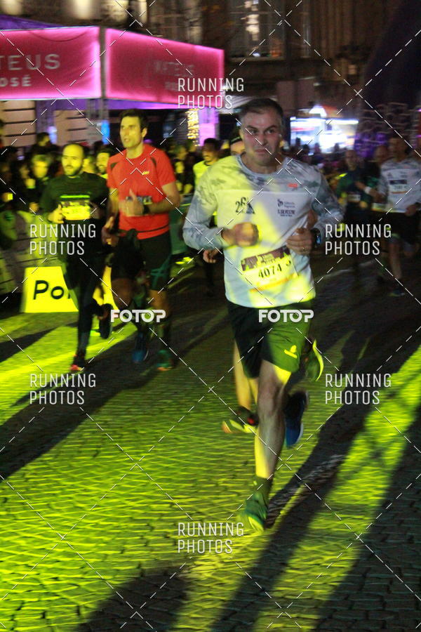 Buy your photos of the eventS�o Silvestre Porto 2019 on Fotop