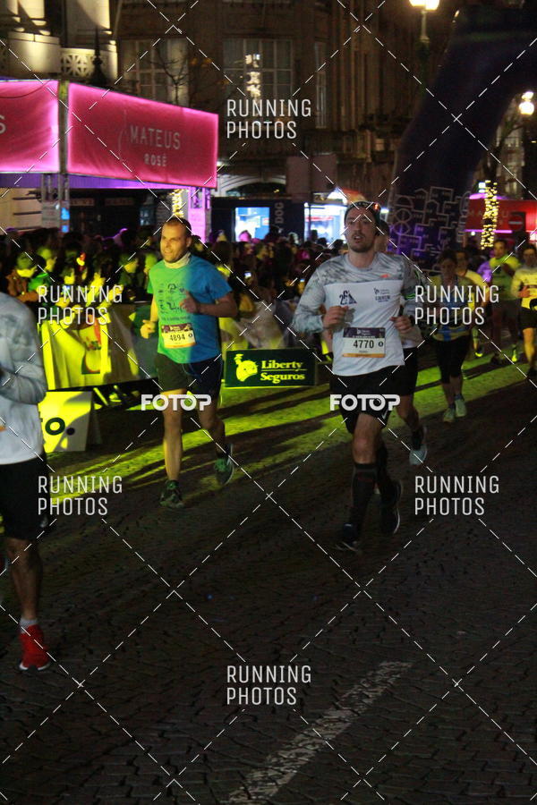 Buy your photos of the eventS�o Silvestre Porto 2019 on Fotop